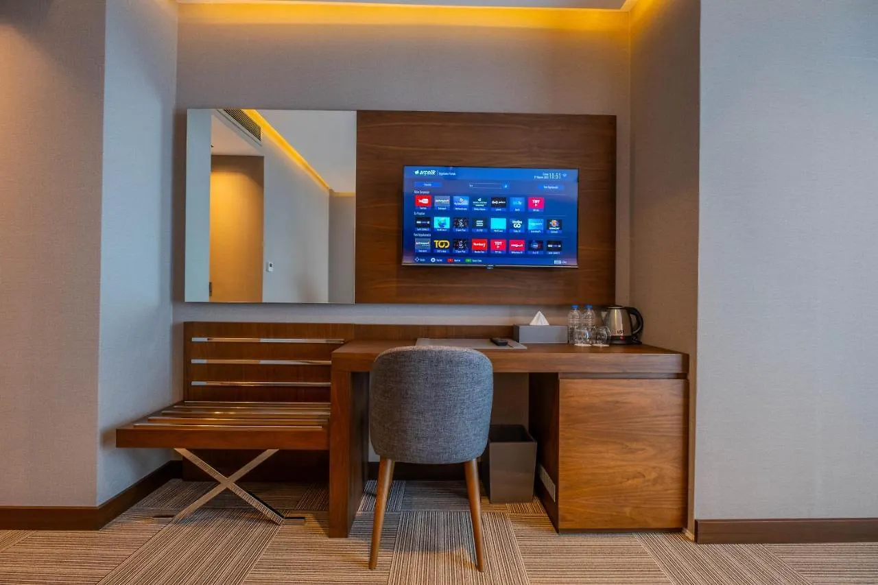 B'Istanbul Hotel 4*,
