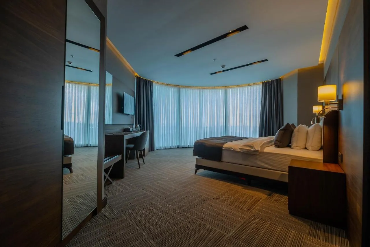 B'Istanbul Hotel 4*,