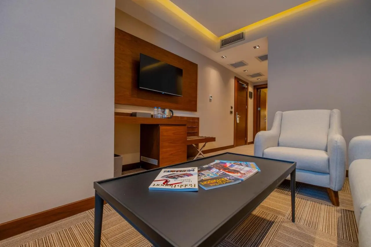 B'Istanbul Hotel 4*,